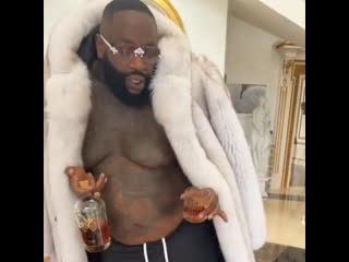 Rick ross кайфует