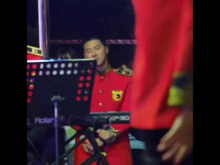 Army 151031 yangju rock festival offstage машет за сценой 3