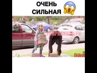 Девочка тяжелоатлет 🤣