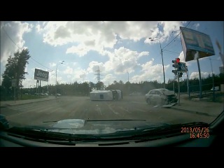 Перевернул маршрутку