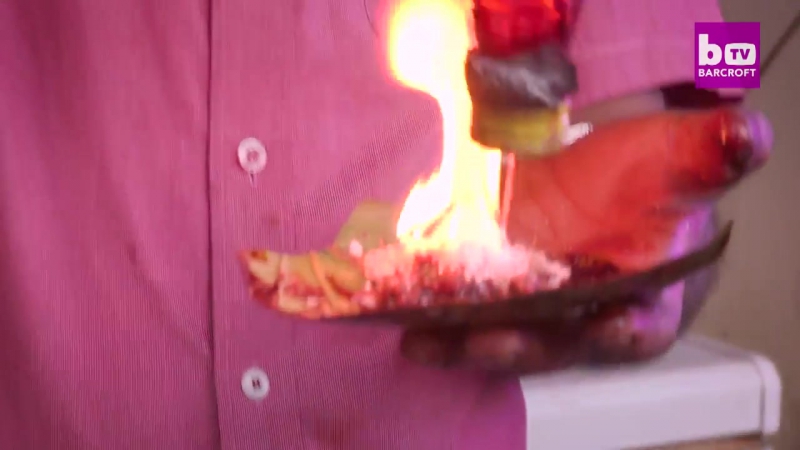 Горящая закуска от индийских уличных торговцев (vhs video)