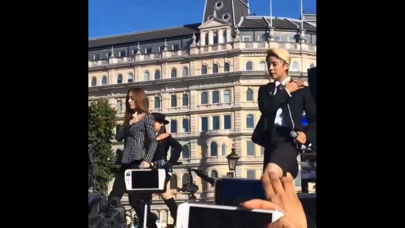 Red Light At London Korean Festival (150809)