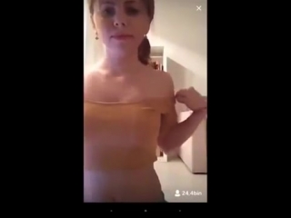 Hot Girl Fucks Briskly With Her Uncle On The Couch 