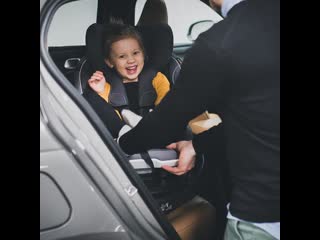 Автокресло 0+/1 besafe izi turn b i size