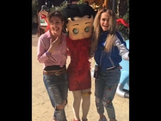 Встретила свою давнюю подругу со школы👌🏽😂 👯 ❤️betty boop