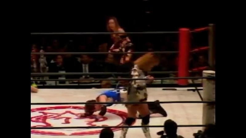 Akira hokuto, mayumi ozaki vs crush gals (chigusa nagayo, lioness asuka)