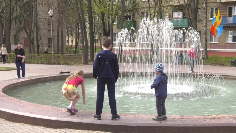 В воскресенске заработали фонтаны