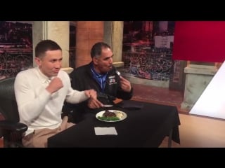 Голоин и абель опять троллит канело)))