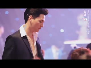 Шикосный парень крист ваааах