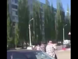 Прибил барыгу, который качал его жену молодые