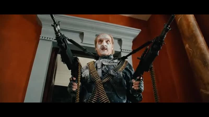 Лукашеску взял в руки автомат и коленьку вооружил