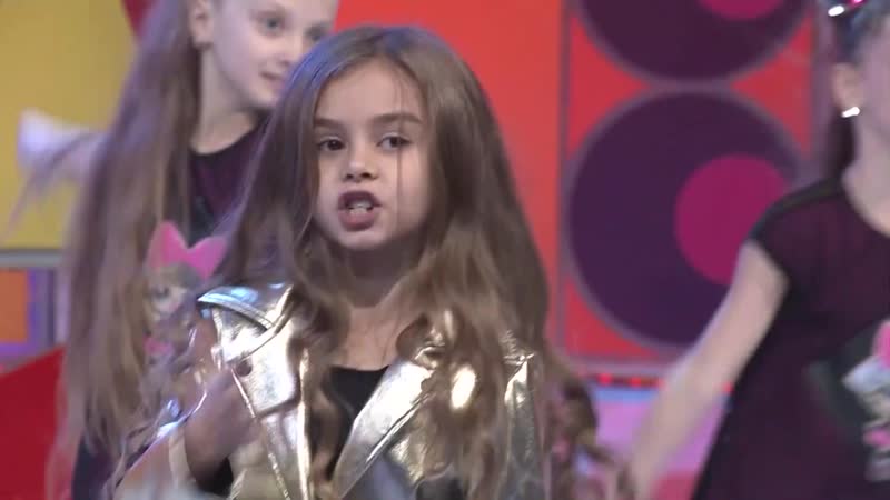 Kamelia melnic puștoaica ⁄ ring star ⁄