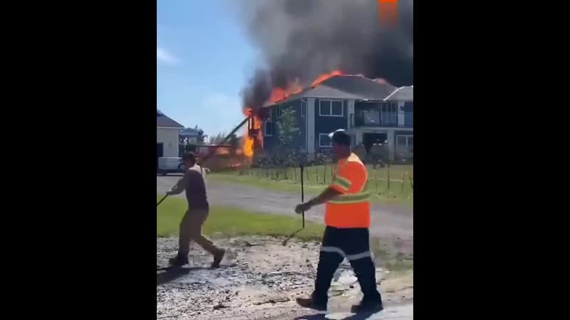 Бахнул баллон с газом при тушении дома