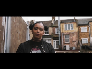 Paigey cakey hot tings (music video)