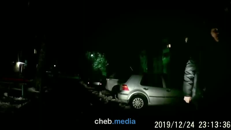 Из за парковочного места автомобилист избил соседа лопатой