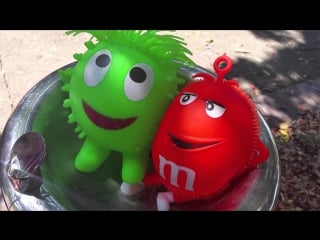 Тямбики озорничают на молодыӗ площадке,m&m's have fun naughty playground,m & m n pitää hauskaa tu
