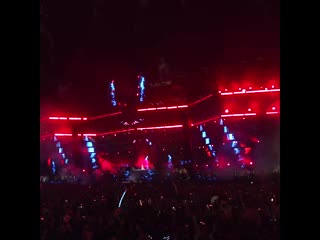 Armin van buuren luke bond feat karra revolution live at umf19