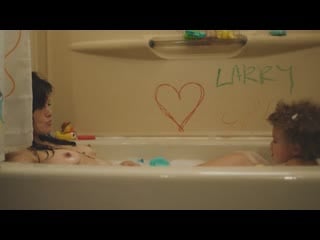 Фрэнки шоу (frankie shaw hot scenes in "smilf" s01e01 2017)