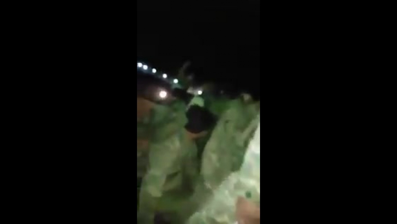 Боевики молодые оппозиции движутся по территории турции на границу ссирийской провинцией идлиб