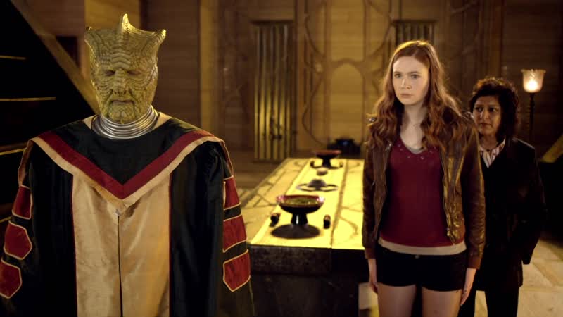 Карен гиллан в тонких черных колготках / karen gillan in black pantyhose