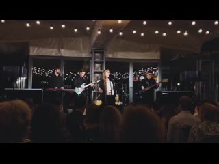 Elena et les garçons sympathique (pink martini)