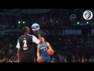 Javale mcgee dunks 3 balls | com/vinetort