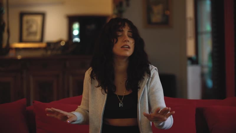 Zeynep bastık uslanmyor