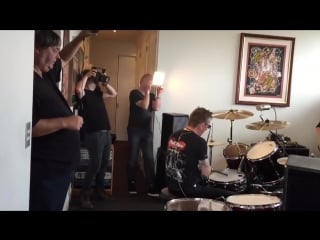 Phil rudd ensaio inédito de sua banda solo (head job)