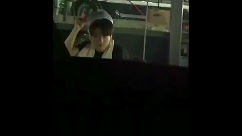 The best magicians are shaking ladies and gentlemen, let's welcome jeon jungkook✨