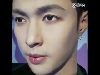 [fancam] 170911 yixing's wax figure in madame tussauds (beijing)
