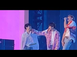 190511 sys in chikago (day1) | taekook moment