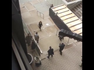 Amy adams as lois lane shooting solo scenes for batman v superman, chicago