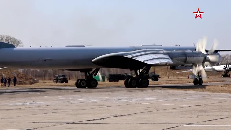 Экипажи стратегических ракетоносцев ту 95мс и дальних бомбардировщиков ту 22м3 на кшу в амурской обл