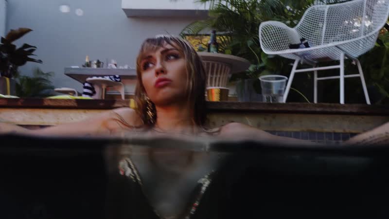 Miley cyrus slide away (official video) новый клип 2019 майли сайрус о лиаме мали крус