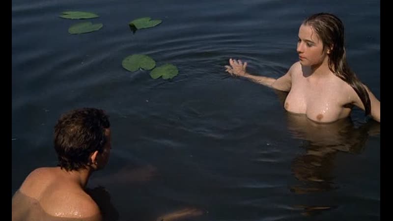 Эротические сцены из " горячая жевательная резинка 5 маленький роман / roman za'ir, (1983)