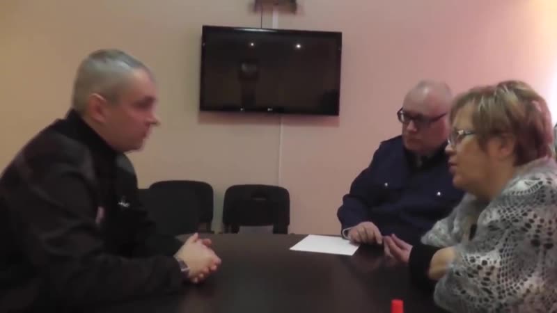 "задницу черенком от лопаты порвали"