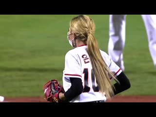 201029 refund sisters' (jessi eunbi) first pitch at sol kbo league
