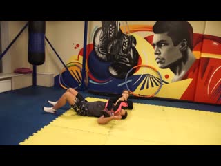 Девочка борцуха кинула через прогиб столярова уничтожение качка