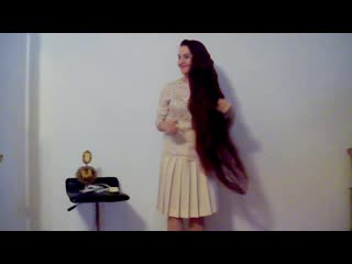 Sarah super long hair makes elegant modern hairstyle