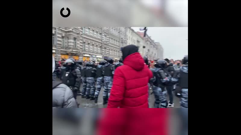 На страстном бульваре в москве столкновения с полицией