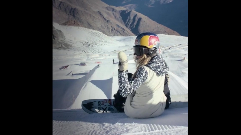 Посторонись, девочки катают!