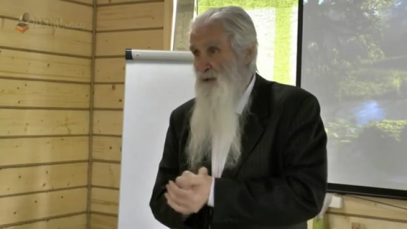 Анатолий черняев земля меняет свою орбиту