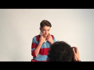 Noah schnapps iconic photoshoot behind the scenes lofficiel