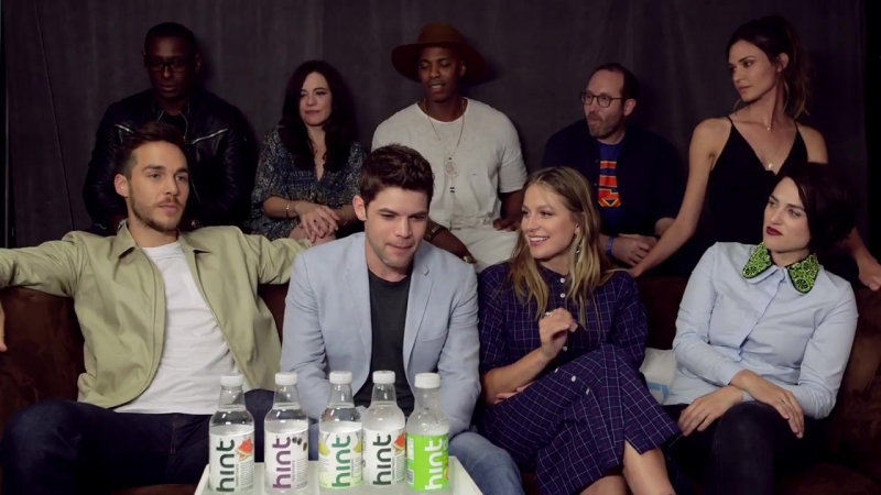 Supergirl cast interview + singing! comic con 2017 tvline