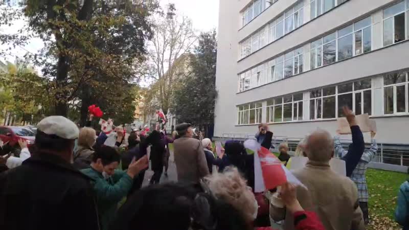 Марш пенсіянераў каля мдлу