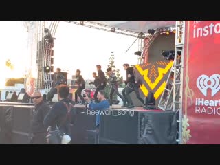 [30 11 18][fancam] jingle ball la vilage