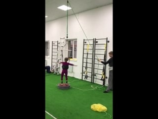 Тренироа на тренажере мишина