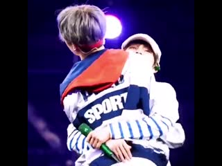 Тэхён любит обнимать юнги( @magnificentaegi