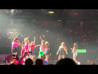 The part in tt where it's supposed to be jeong & mina with sana but sana had to improvise so she made pigtails with jeongyeon's