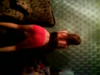 В восемнадцать лет снялась в порно